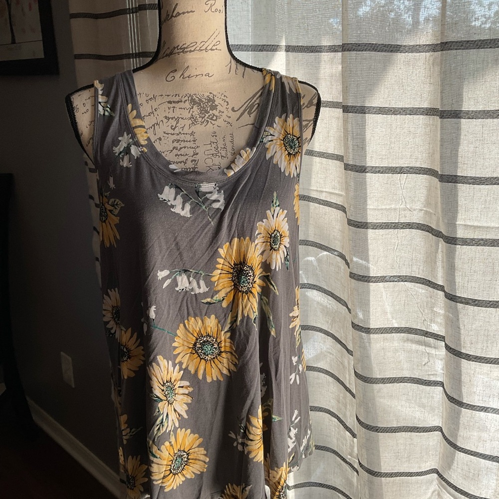 Maurices Sunflower tank top